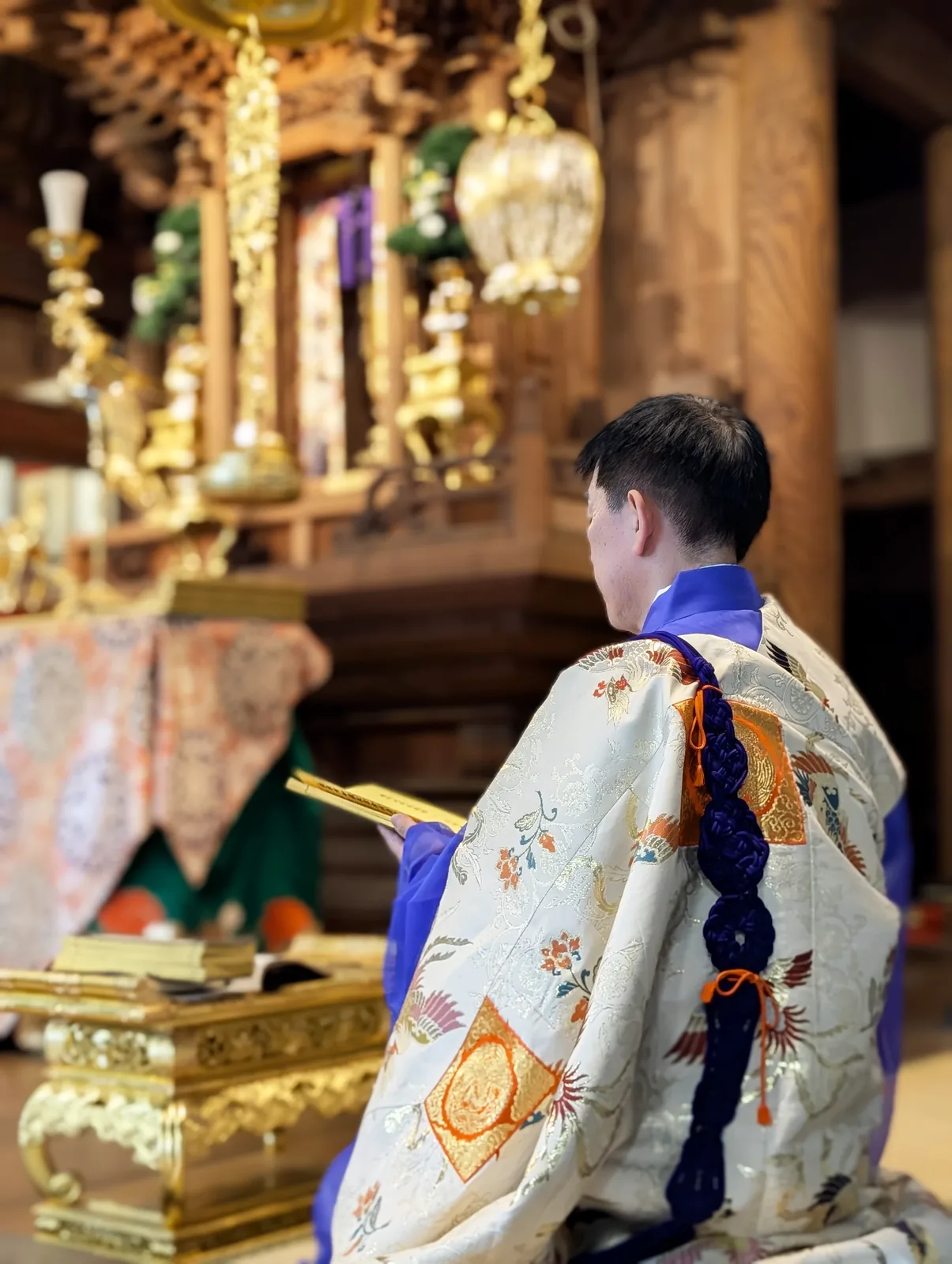 正信寺の住職による読経(鈴鹿市)