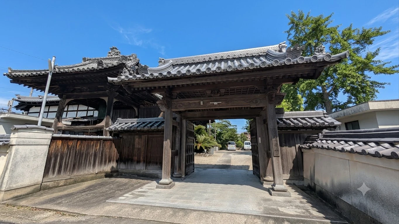 圓融山 正信寺 山門(三重県鈴鹿市)